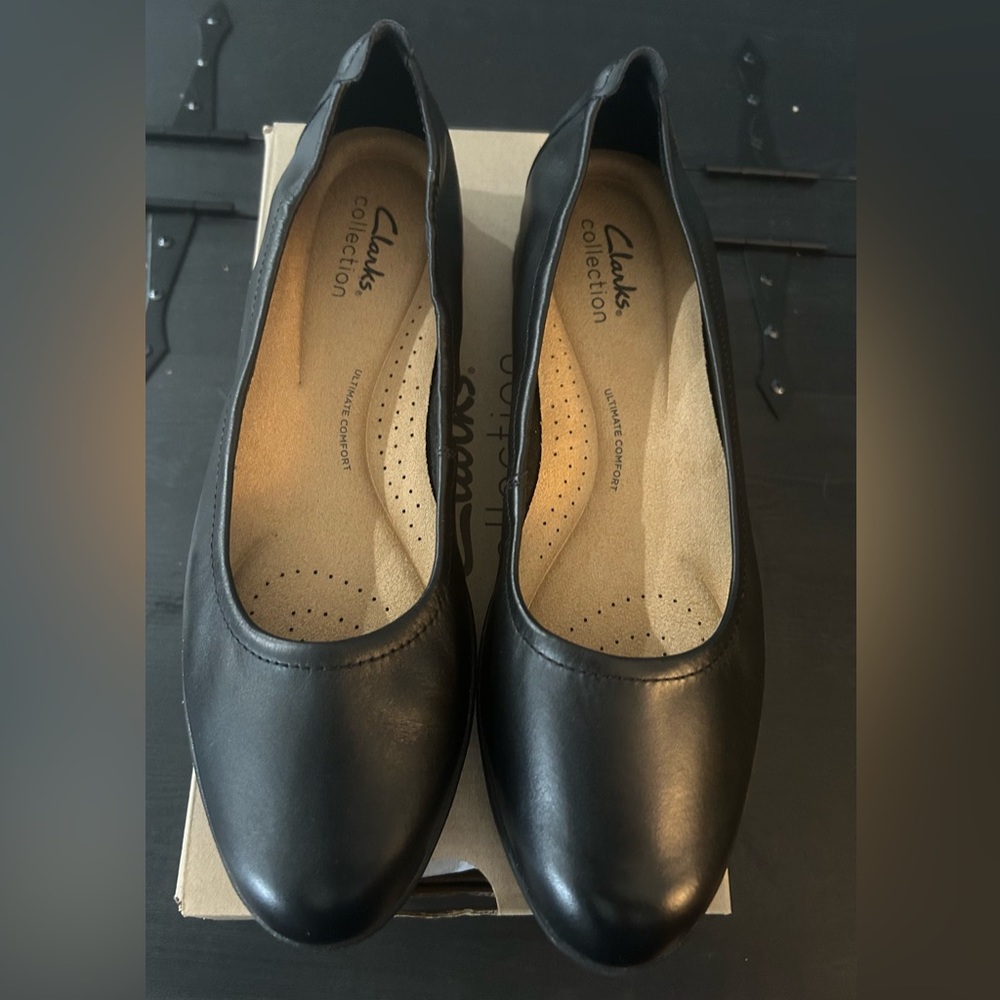 Clarks Jeanette Ease Black Women's Flat Shoes